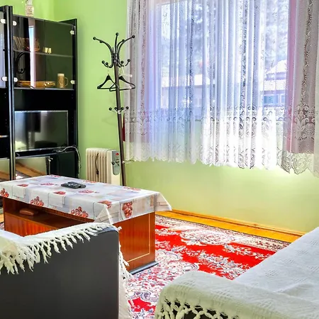 Apartamento Spacious Family Near Lovnica Monastery *