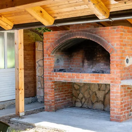 Apartamento Spacious Family Near Lovnica Monastery Sekovici